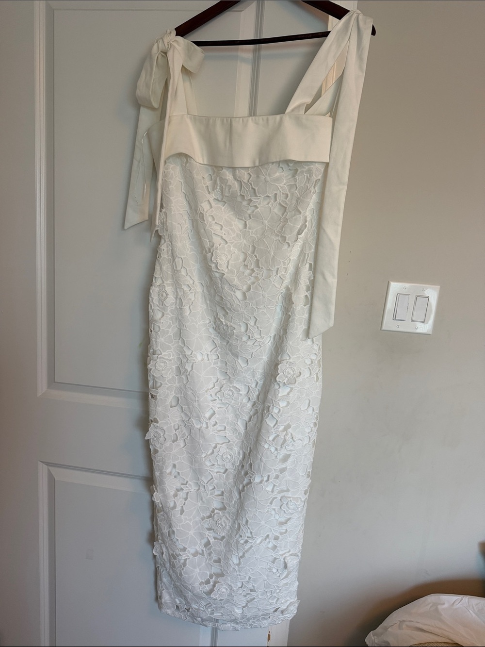 Tie-Shoulder White Lace Midi Dress with Tie Strap